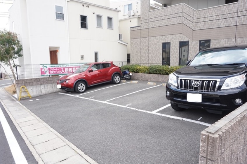 駐車場 リヴィエ－ル