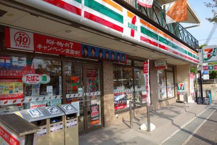 サンクス(コンビニ)まで880m ｸﾞﾘｰﾝﾋﾙｽﾞ芦屋