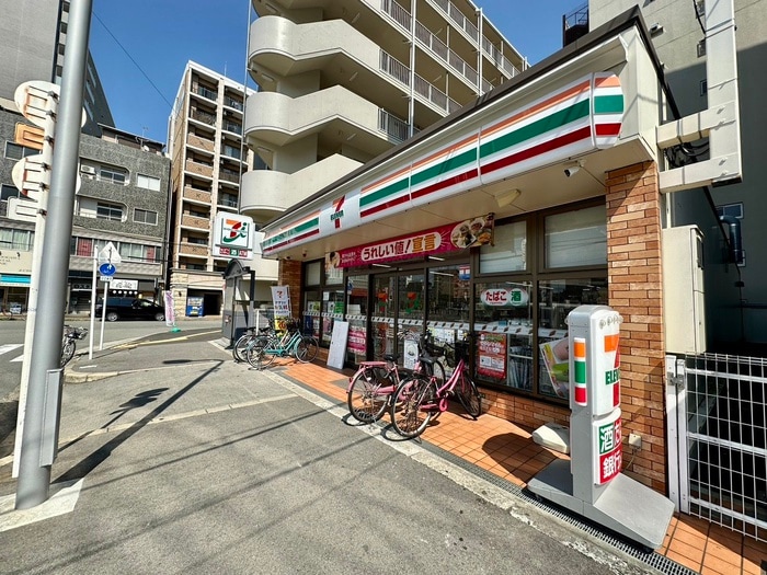 セブンイレブン(コンビニ)まで500m カ－サあわじ