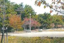 松が丘公園(公園)まで350m 明舞第２団地５号棟(527)