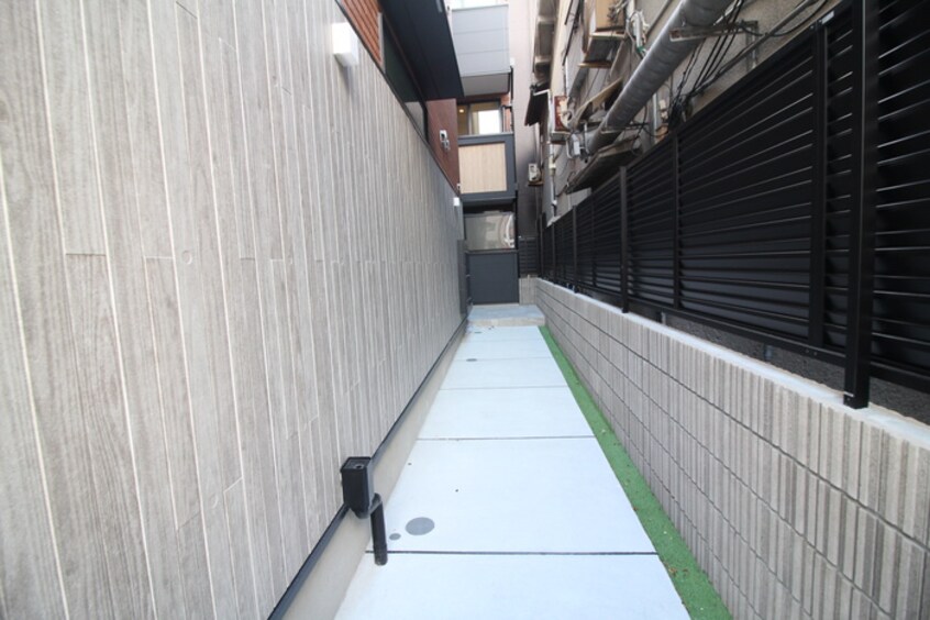 エントランス部分 コティ七松町