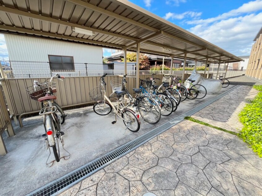 駐輪場 サンセッテ21