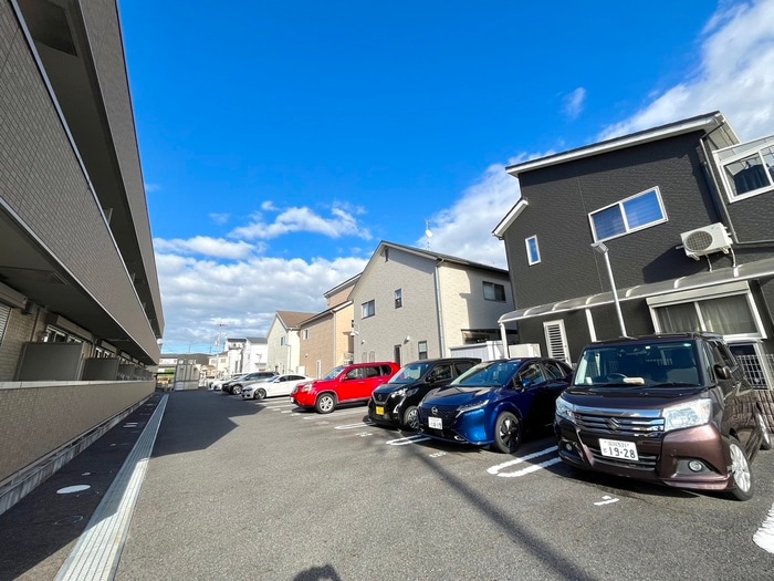 駐車場 サンセッテ21