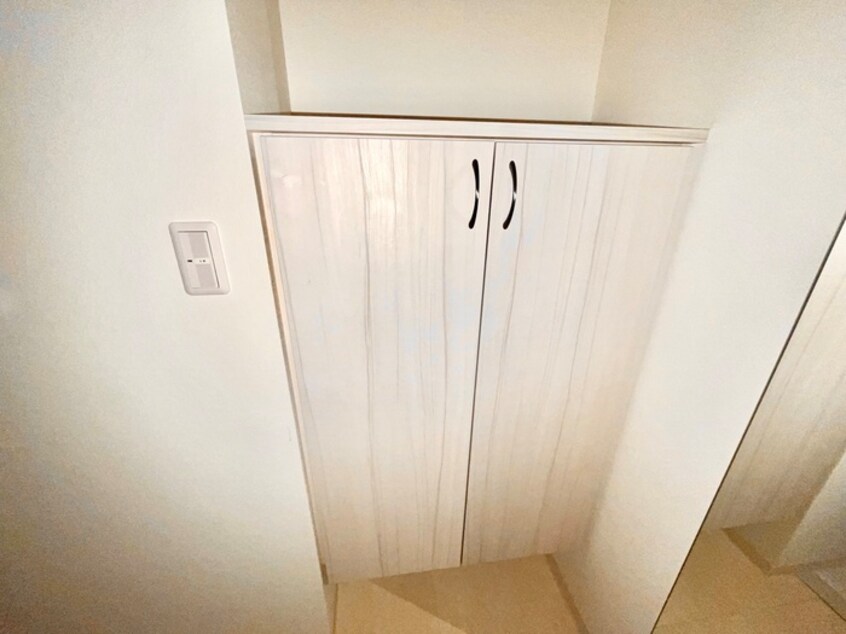 靴箱 ONLY ONE 川西駅前