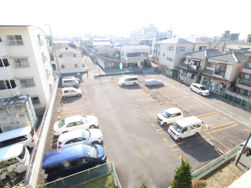 駐車場 レクサスＫＯＲＩ