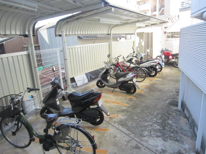 駐輪場 ハーバーステージ神戸