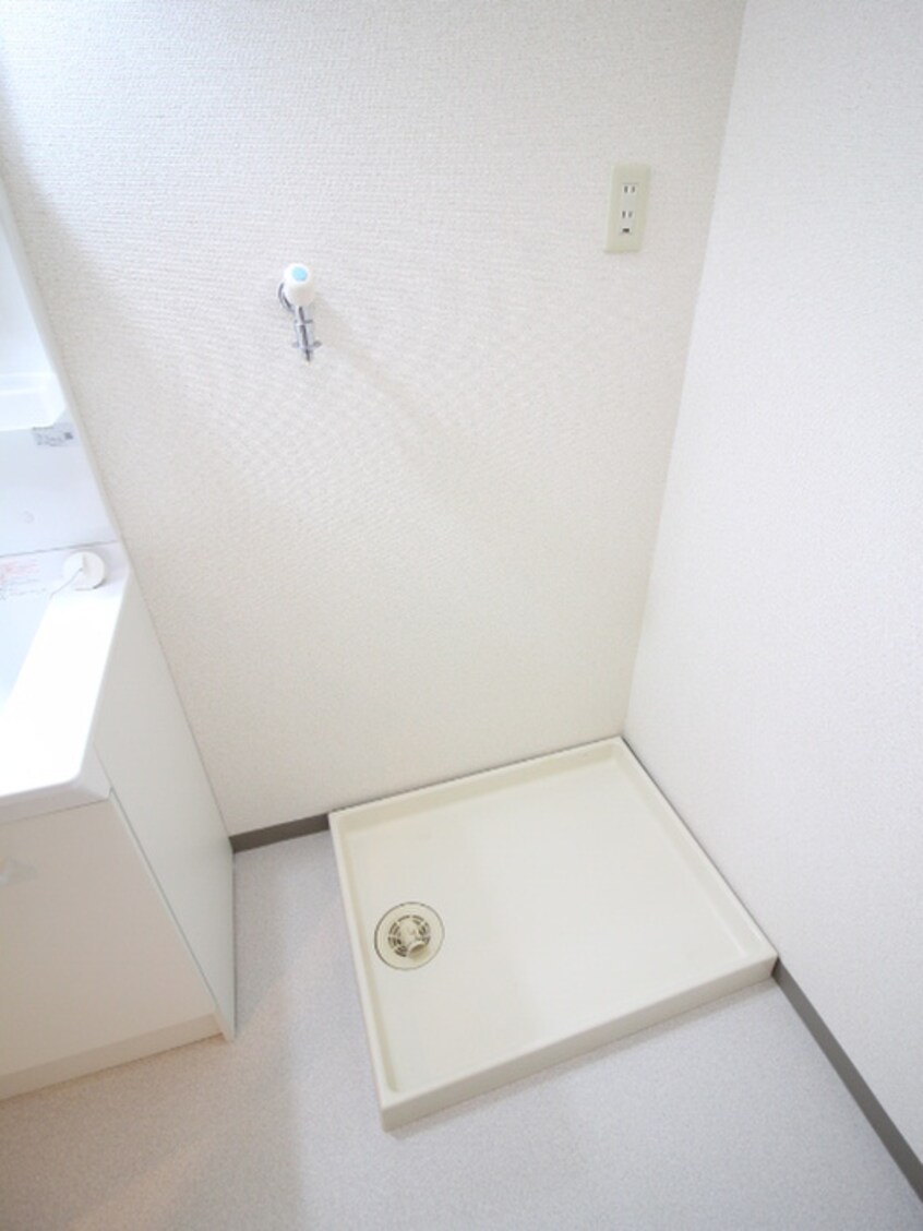 洗濯機置場 エスタ雲雀丘