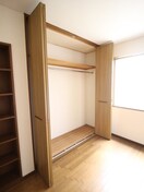 収納 エスタ雲雀丘