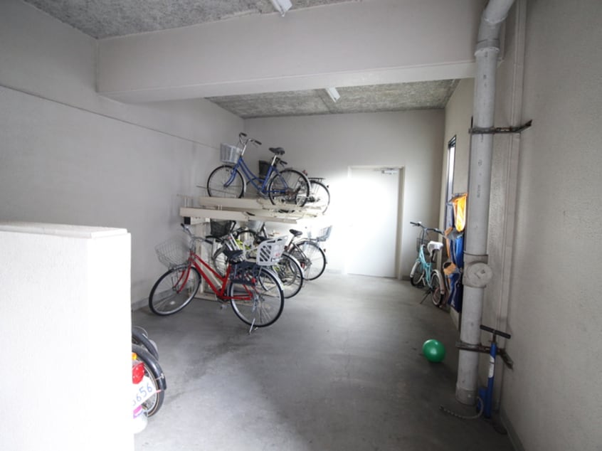 駐輪場 西明石マンション