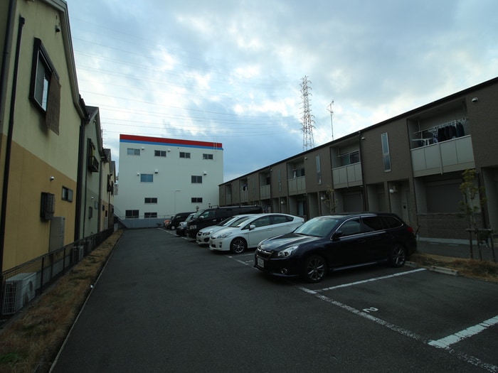 駐車場 アムールLuster