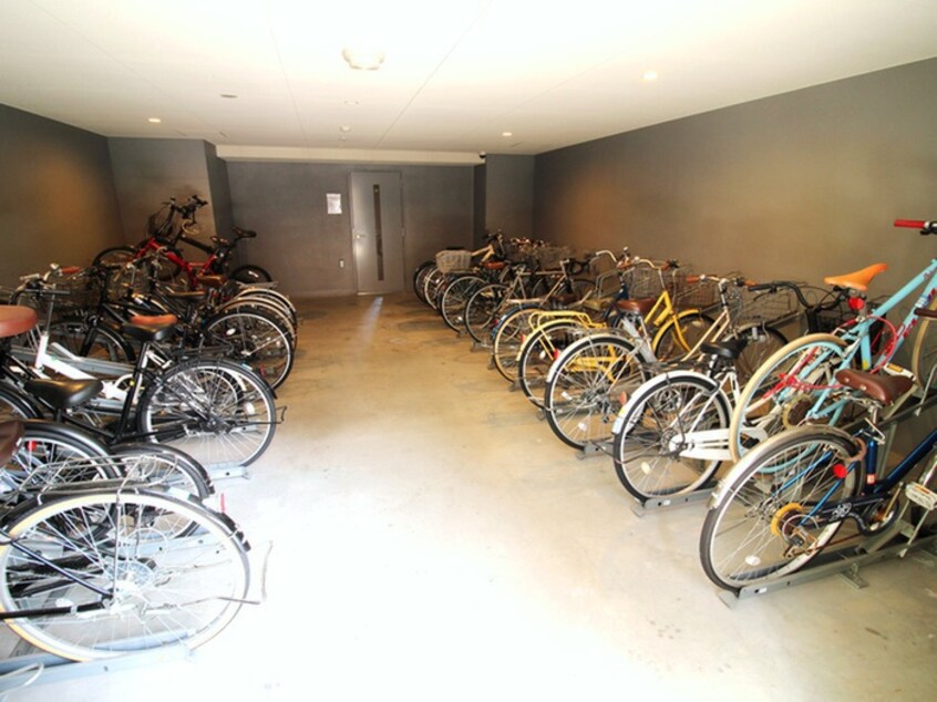 駐輪場 ﾌﾟﾚｻﾝｽ新大阪ｻﾞ･ﾃﾞｲｽﾞ(1001)