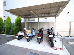 バイク置き場
