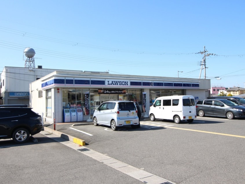 ローソン南草津三丁目店(コンビニ)まで130m サンクリエイト ムネ