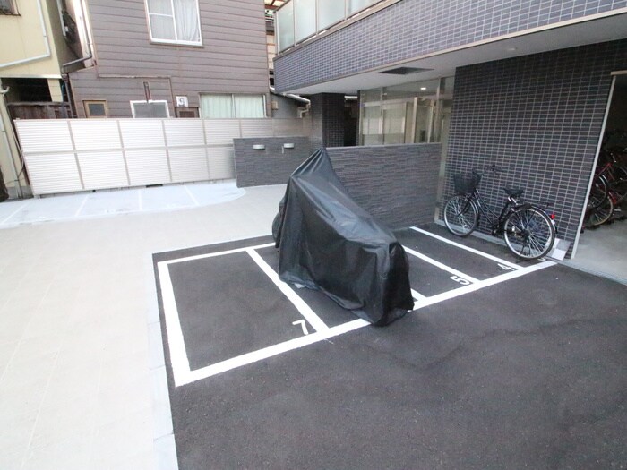 バイク置き場 パーラム野田