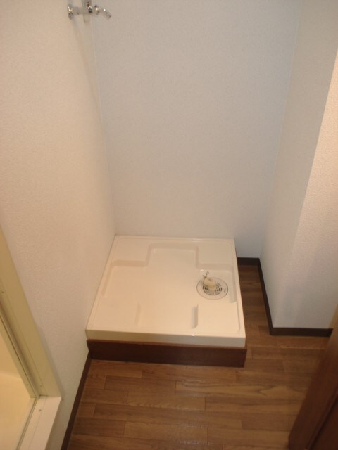 洗濯機置場 ベロ－ナ