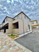 Ｍａｎｏｎｄ・Ｊｏｕｌｅの外観