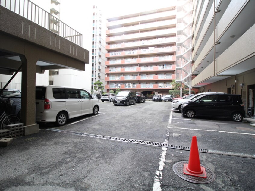 駐車場 ユカミハイツ江坂