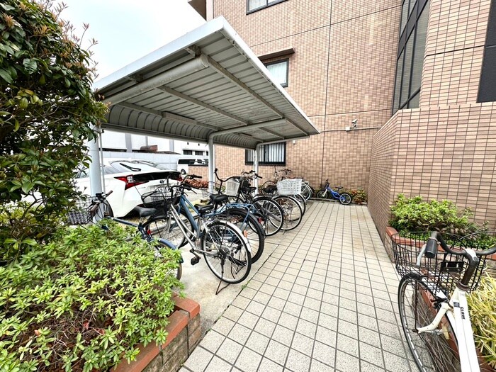 駐輪場 コンフォ－ル