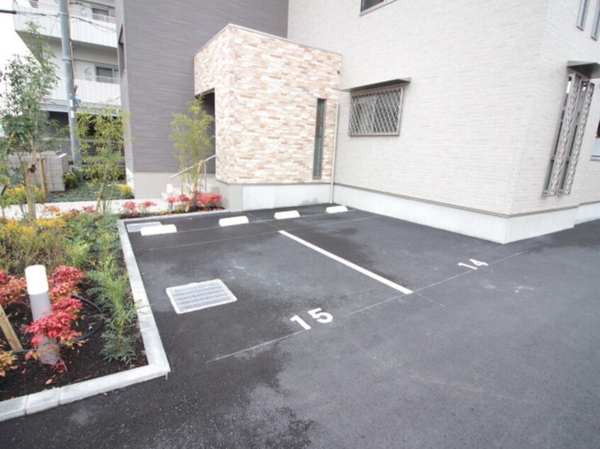 駐車場 サクラシャイン