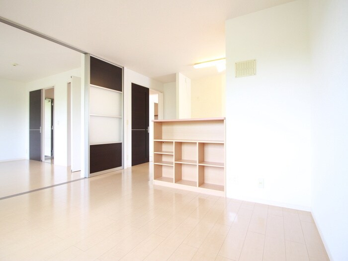 居室 ストラ－ダ