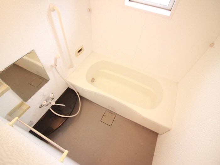 バス／シャワールーム等 ストラ－ダ