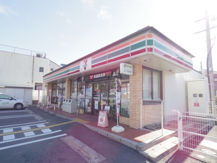 セブンイレブン伊勢田中山店(コンビニ)まで140m 伊勢田町大谷借家