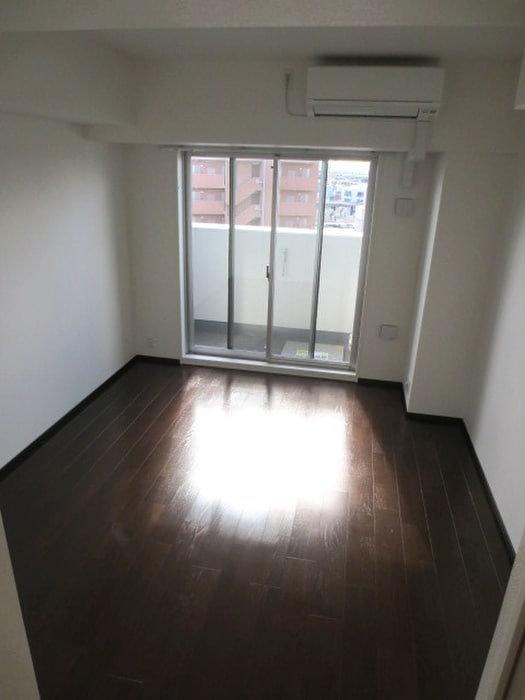 居室 ｴｽｶｰｻ大阪ＷＥＳＴ(805)