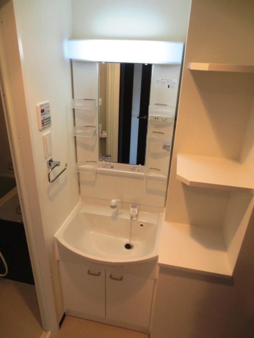 洗面 ｴｽｶｰｻ大阪ＷＥＳＴ(805)