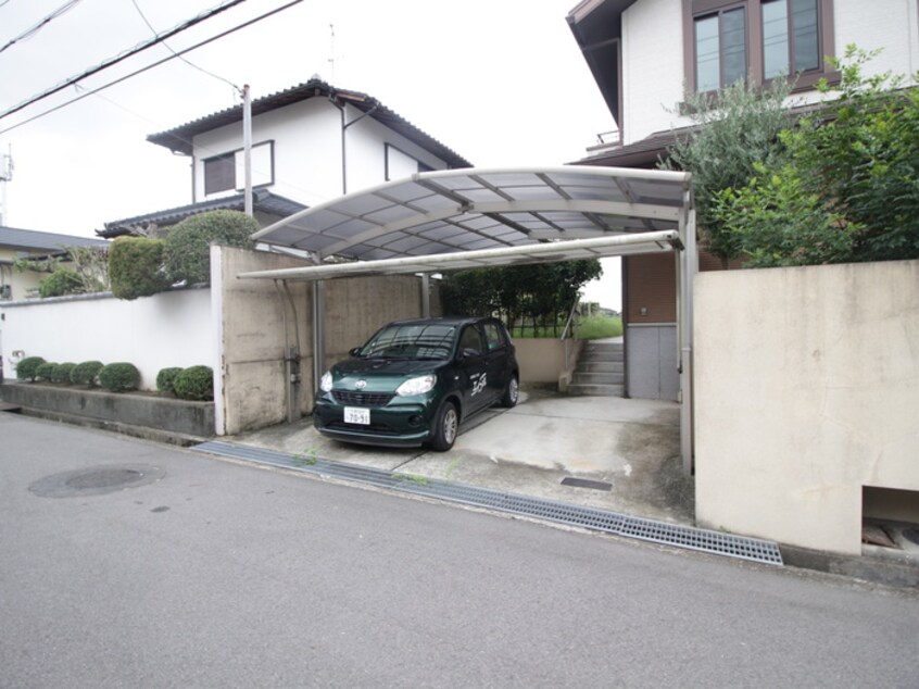 駐車場 MAYUMIハウス422号館泉