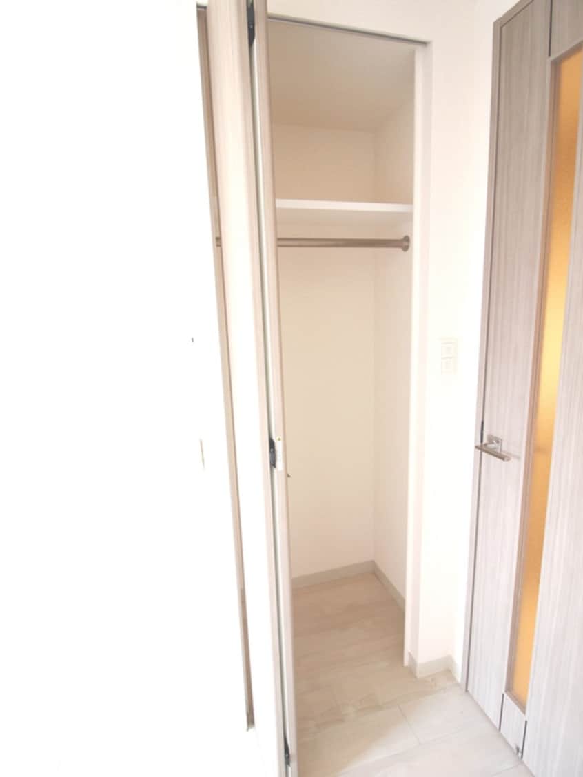 収納 ﾌﾟﾚｻﾝｽ新大阪ｺｱｼﾃｨ（802）