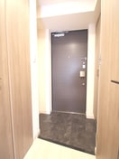 玄関 ﾌﾟﾚｻﾝｽ新大阪ｺｱｼﾃｨ（802）