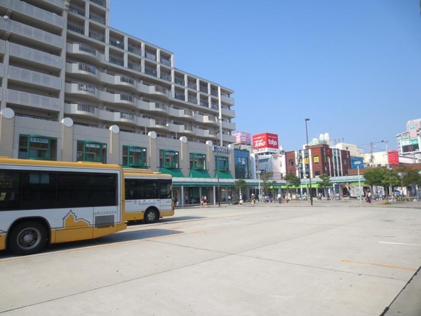 ウエステ(スーパー)まで200m Current　Kitagawa