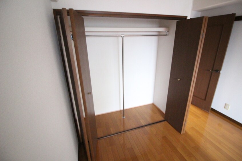 収納 ハイネス岡本