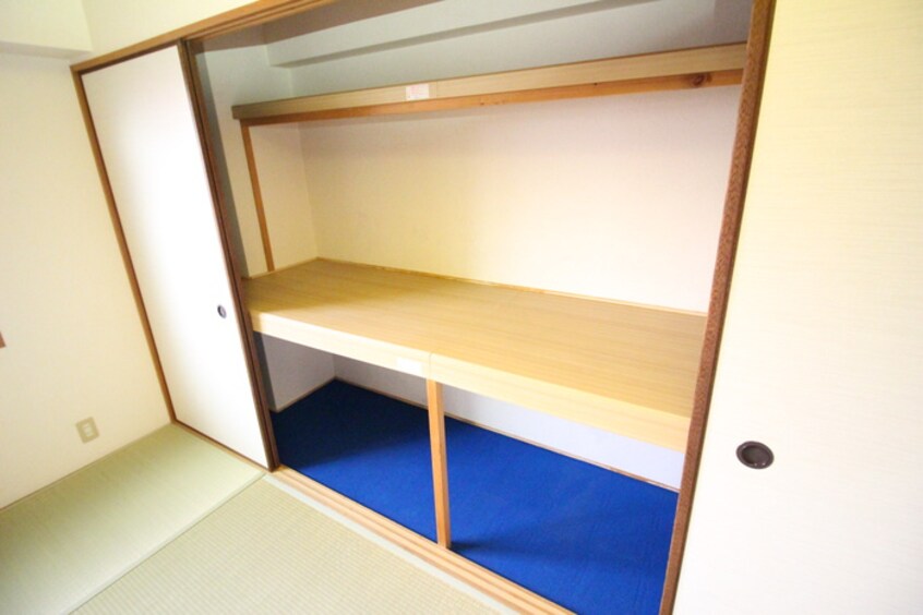 収納 ハイネス岡本