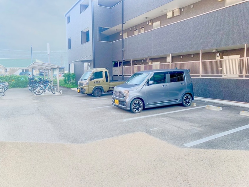 駐車場 ｱﾝﾌﾟﾙﾌｪｰﾙｴﾀﾝ・ｾﾙﾏﾝ昆陽