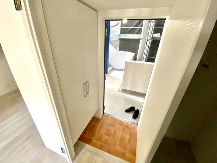 玄関 ネオクレンツ川西