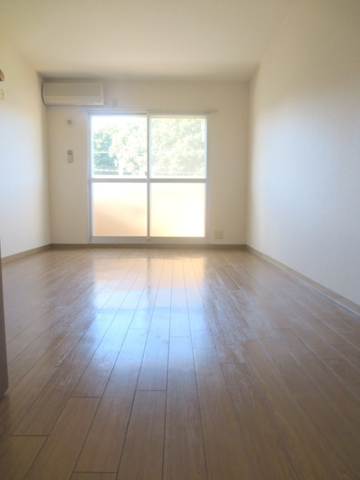 居室 コモド嵯峨