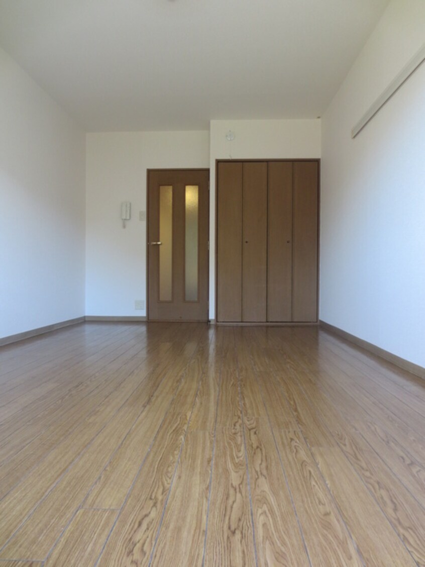 居室 コモド嵯峨