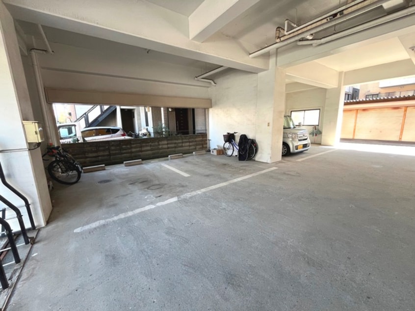 駐車場 サンアーバン西田町