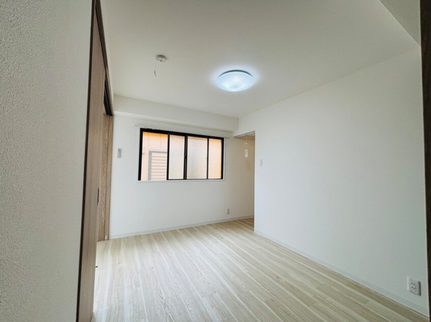 居室 サンアーバン西田町