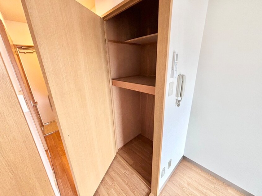 収納 メゾンドファミ－ユ