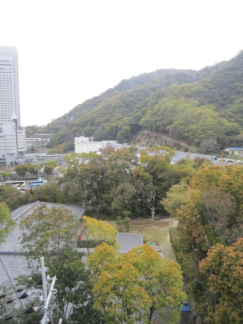 室内からの展望 ｱｸｱﾌﾟﾚｲｽ新神戸駅前（６０４）