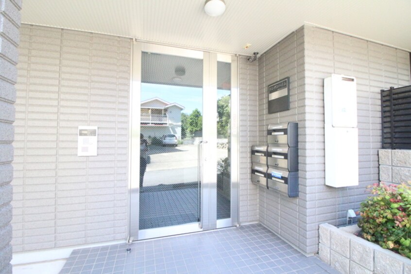 エントランス部分 リンデンハイム