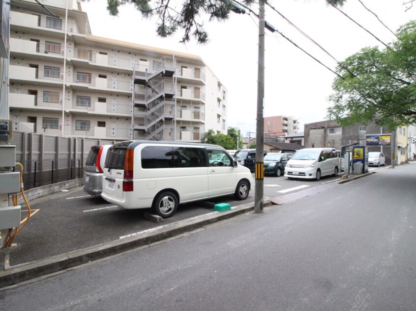 駐車場 千里園アパ－ト