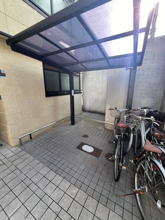 駐輪場 グレース上本町