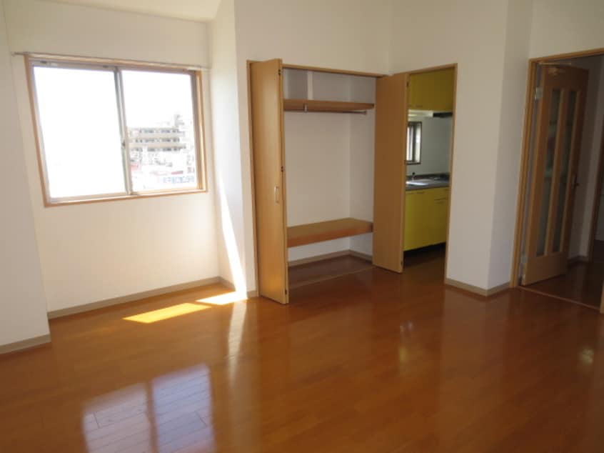 居室 ＴＳＵＲＵＧＩ