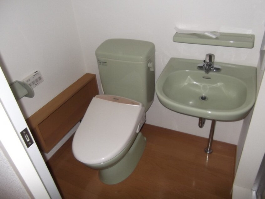 トイレ オ－クグランド