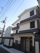 グランレブリ－御所西の外観