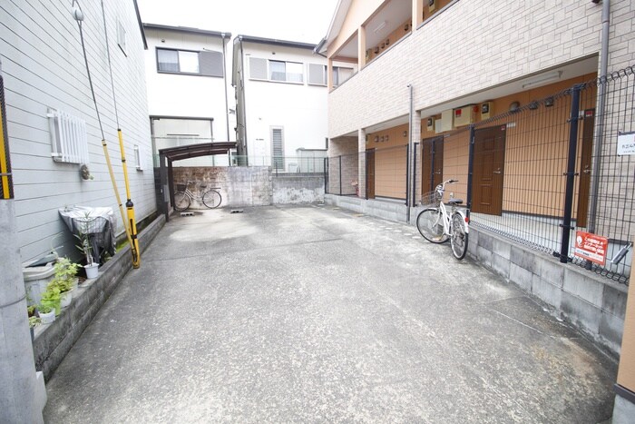 駐車場 セ・レスト薬大南