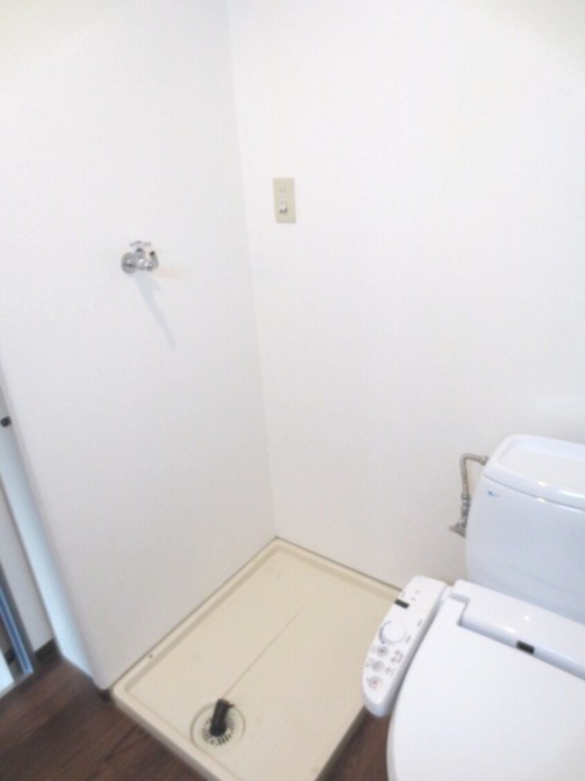 洗濯機置場 ＮＯＶＡ京橋